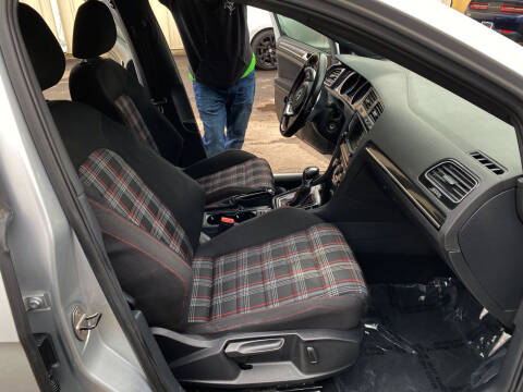 2016 Volkswagen Golf GTI S