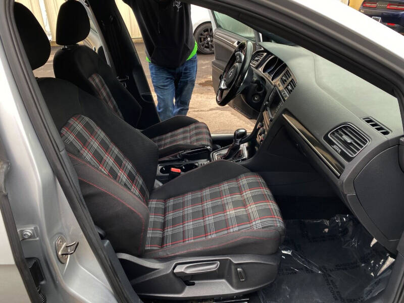 2016 Volkswagen Golf GTI S
