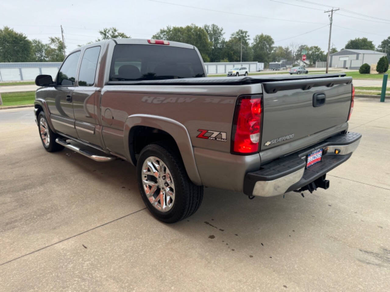 2006 Chevrolet Silverado 1500 for sale at Illinois Auto Wholesalers in Tolono, IL