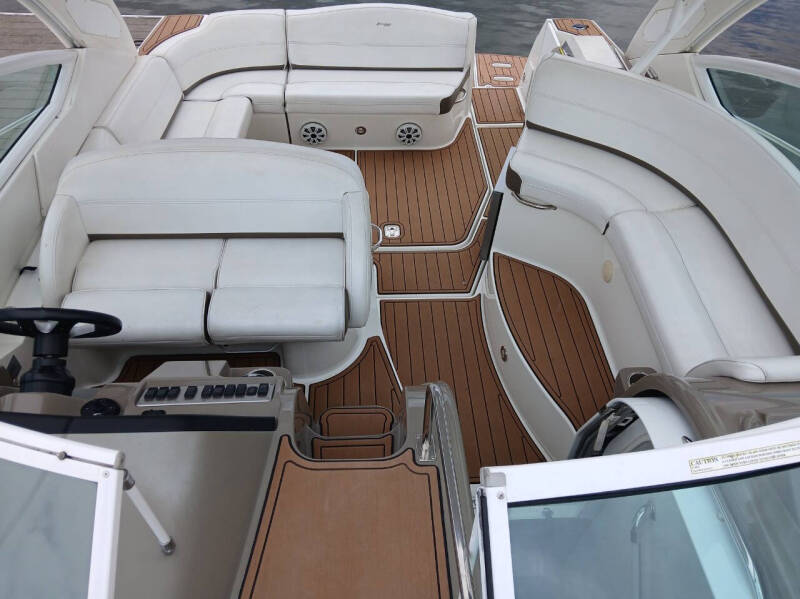 2012 Cruisers Yachts 380 Express