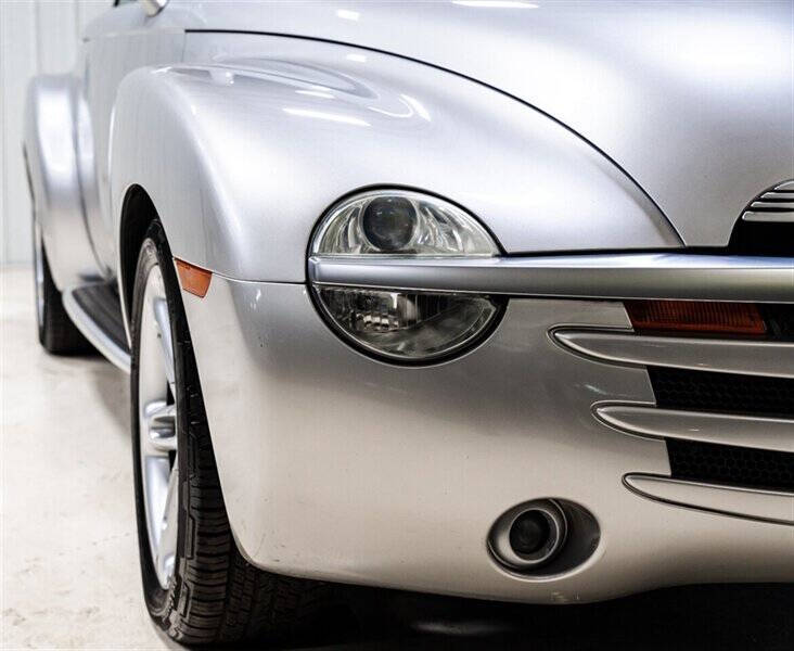 2004 Chevrolet SSR LS