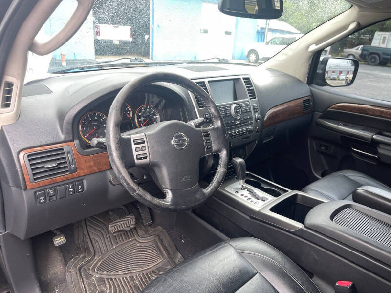 2011 Nissan Armada Platinum