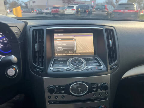 2011 Infiniti G25 Sedan x