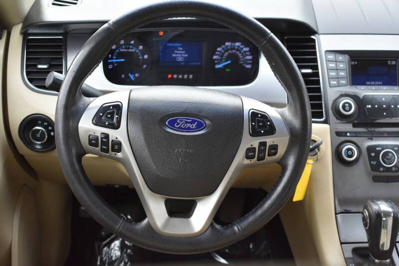 2015 Ford Taurus SEL