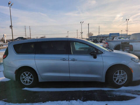 2024 Chrysler Pacifica Touring L