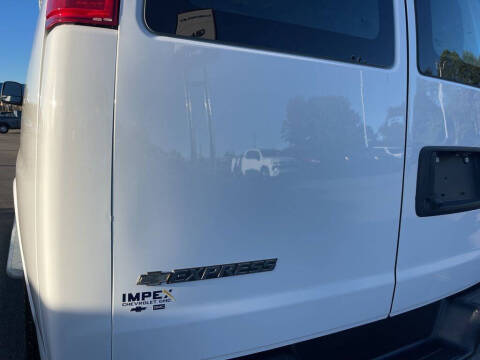 2023 Chevrolet Express 2500