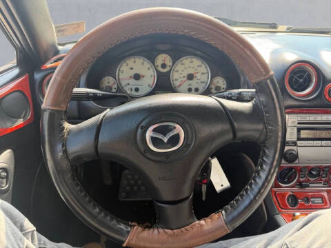 2004 Mazda MX-5 Miata