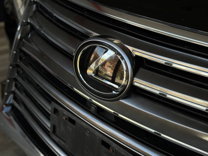 2018 Lexus LX 570 Two-Row