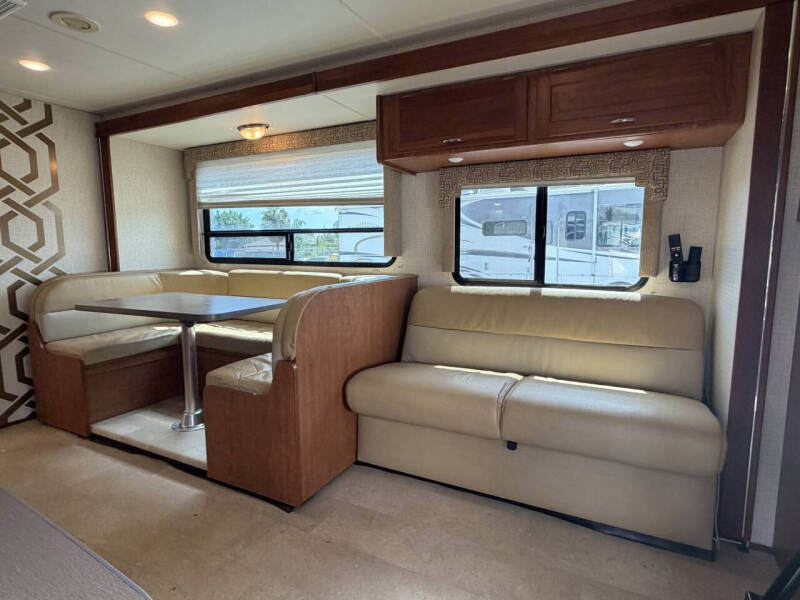 2017 Winnebago Minnie Winnie