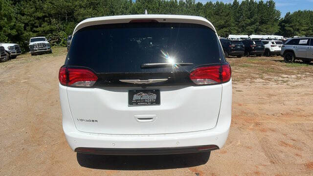 2026 Chrysler Voyager LX