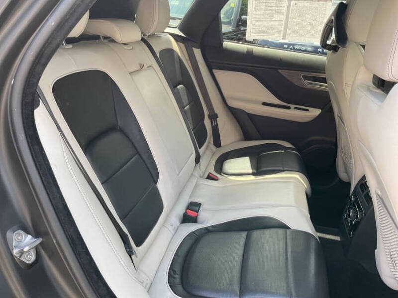 2019 Jaguar F-PACE S