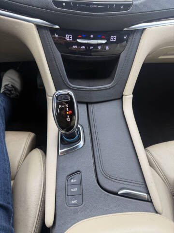 2017 Cadillac XT5 Luxury