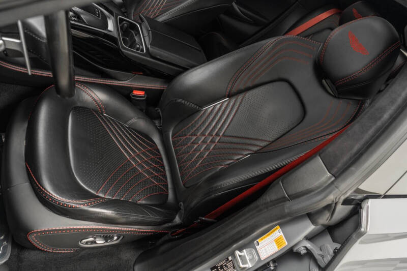 2021 Aston Martin DBX