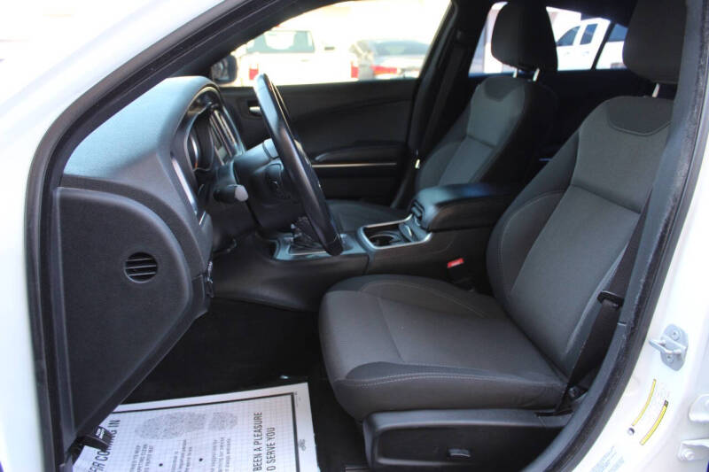 2015 Dodge Charger SE