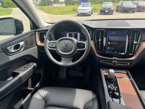 2024 Volvo XC60 B5 Plus Dark Theme