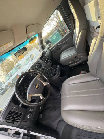 2019 Chevrolet Express 2500