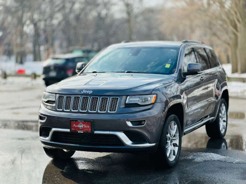 2015 Jeep Grand Cherokee Summit's photo