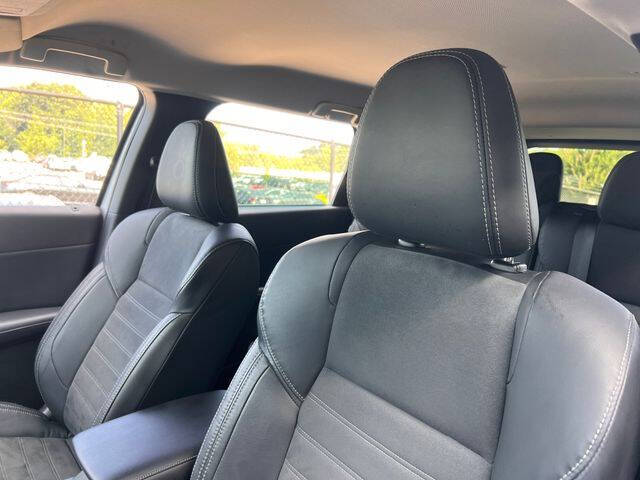 2023 Mitsubishi Outlander SE