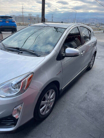 2017 Toyota Prius c Two