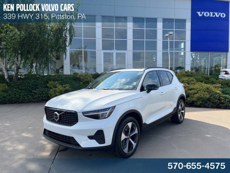2026 Volvo XC40 B5 Core