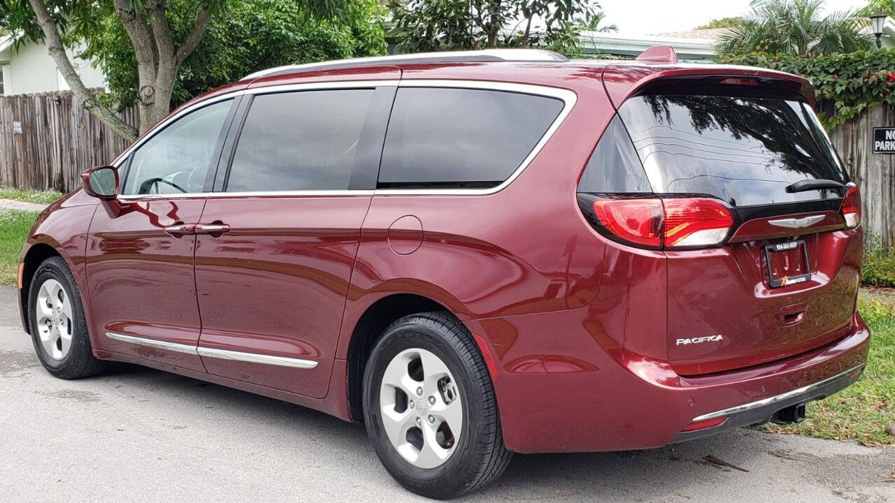 2017 Chrysler Pacifica  - $16,870