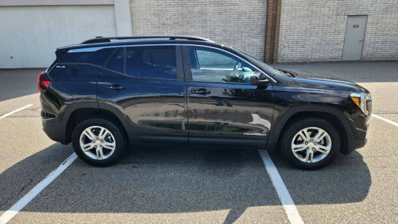 2022 GMC Terrain SLE