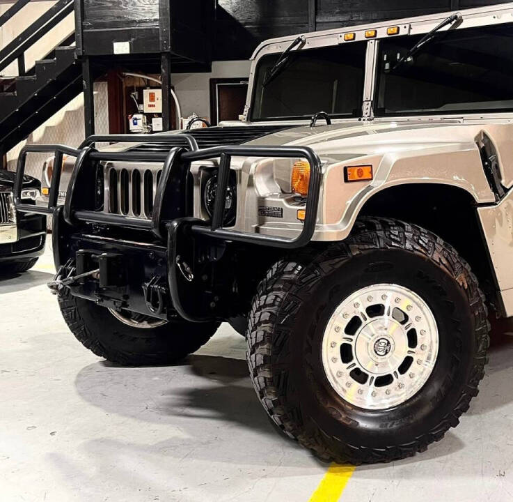 2003 HUMMER H1 for sale at Carnival Car Company in Victoria, TX