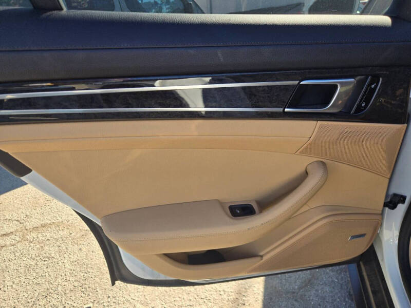 2018 Porsche Panamera