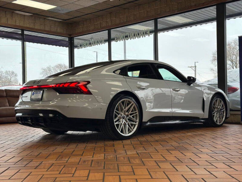 2022 Audi e-tron GT quattro Prestige