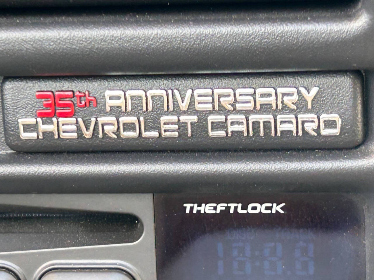2002 Chevrolet Camaro 33