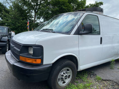 2009 GMC Savana Cargo for sale at Drive Deleon in Yonkers NY