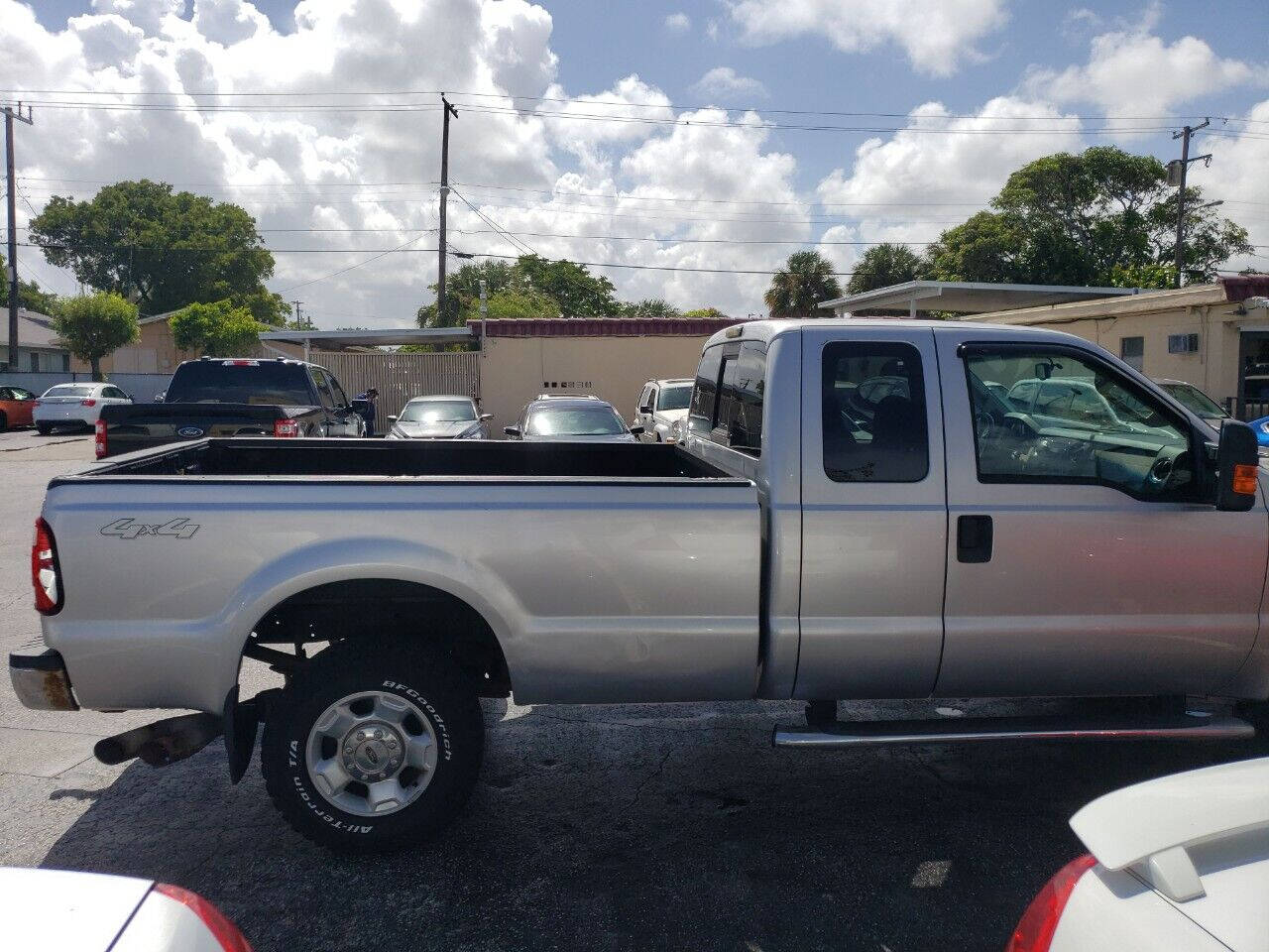 2010 FORD F-250 Pickup - $15,995