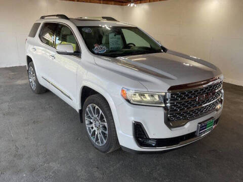 2023 GMC Acadia Denali