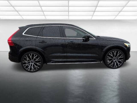2022 Volvo XC60 B5 Momentum