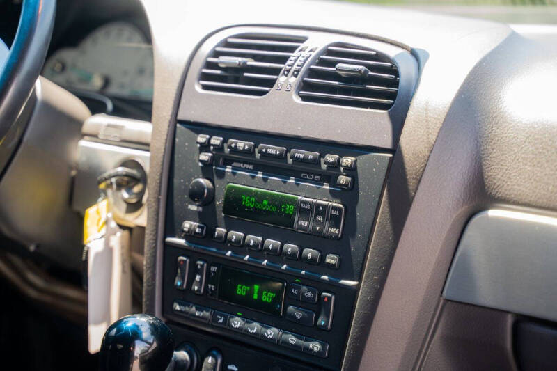 2002 Ford Thunderbird Deluxe