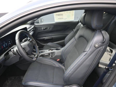 2025 Ford Mustang Dark Horse