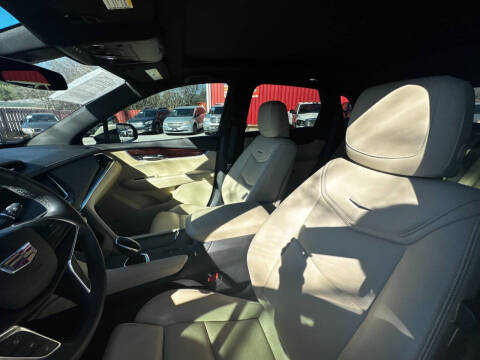 2017 Cadillac XT5 Luxury