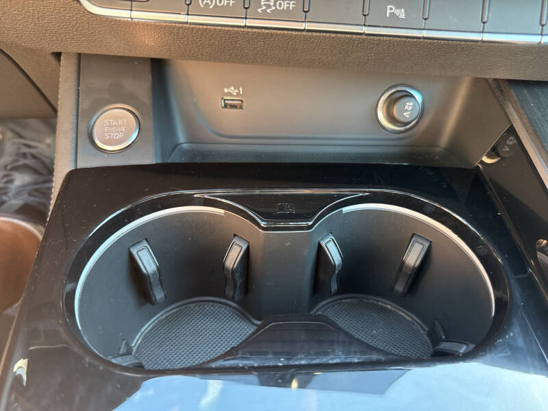 2024 Audi A4 quattro S line Prem Plus 45 TFSI