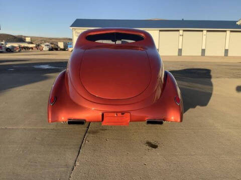 1937 Studebaker DICTATOR