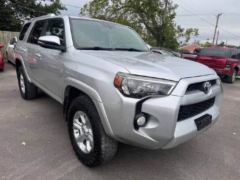 2017 Toyota 4Runner SR5 Premium's photo