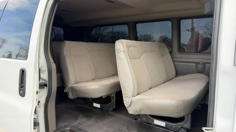 2018 Chevrolet Express LS 3500
