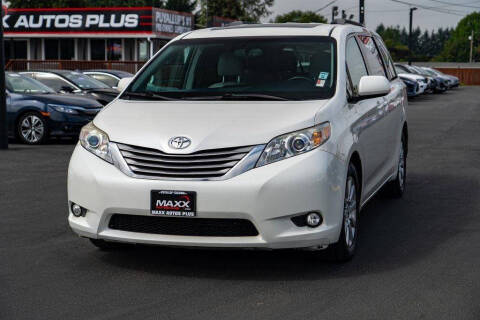 2017 Toyota Sienna XLE Premium 7-Passenger