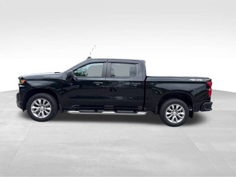 Used 2021 Chevrolet Silverado 1500 Custom with VIN 3GCPYBEKXMG240834 for sale in Maysville, KY