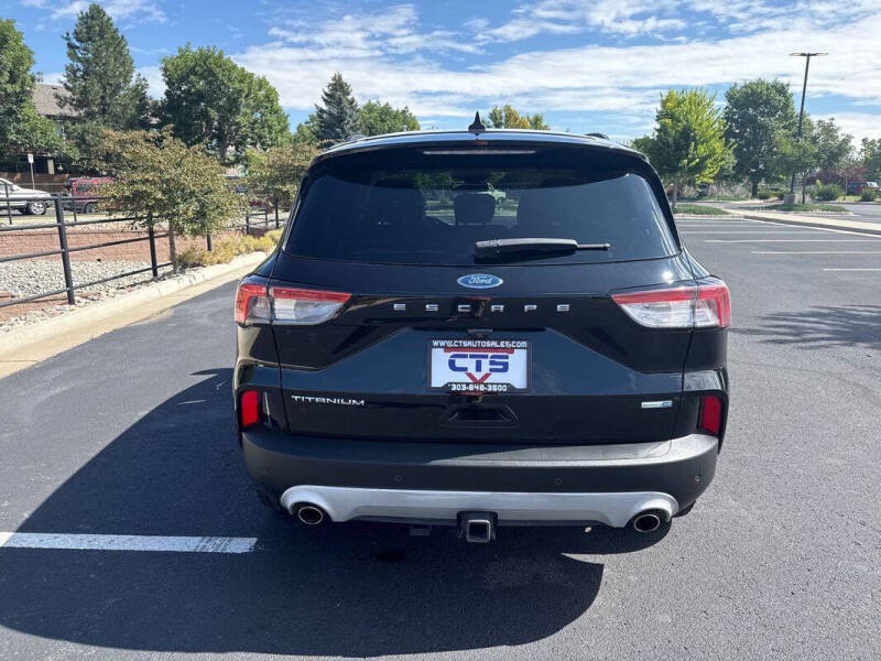 2020 Ford Escape Titanium