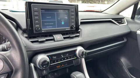 2020 Toyota RAV4 Hybrid XLE