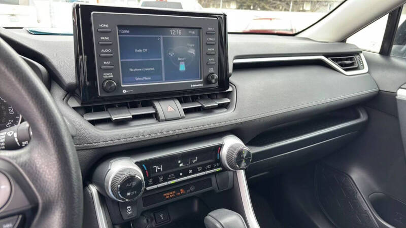 2020 Toyota RAV4 Hybrid XLE