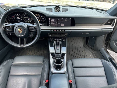 2021 Porsche 911 Carrera