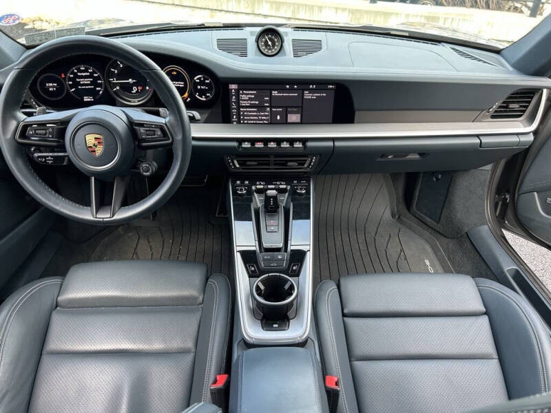 2021 Porsche 911 Carrera