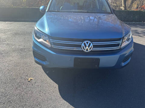 2017 Volkswagen Tiguan 2.0T Wolfsburg Edition 4Motion