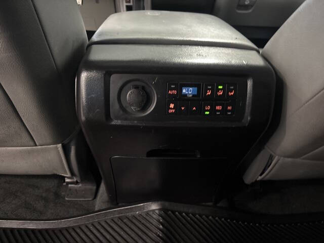 2015 Toyota Sequoia SR5